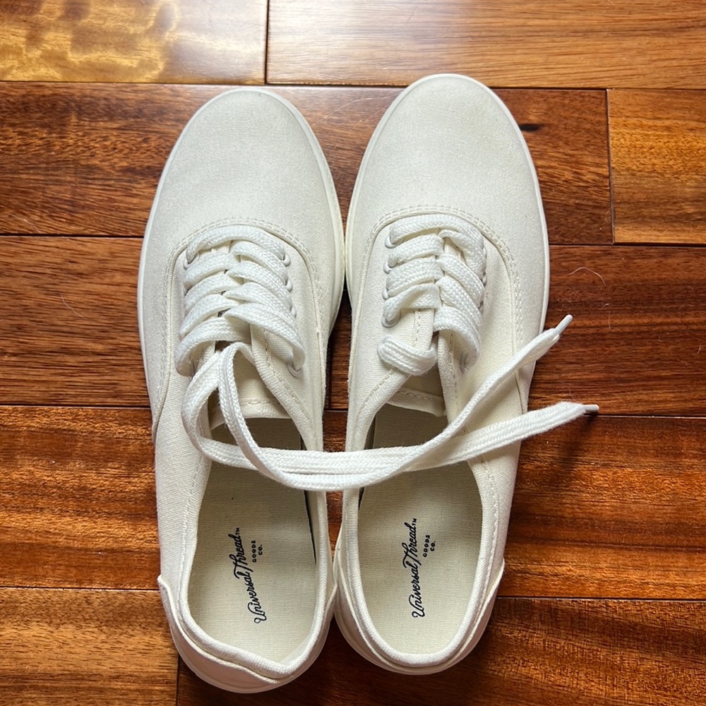 Off White Tennis Shoes